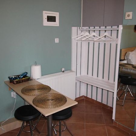 Pikinas Studios Near Ath Airport Markópoulon 外观 照片